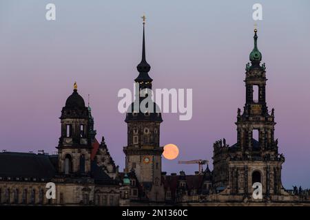 Full moon behind the towers of the Ständehaus, Hausmannsturm and Hofkirche, Dresden, Saxony, Germany, Europe Stock Photo