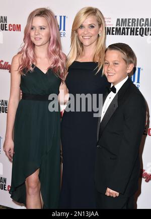 Honoree Reese Witherspoon, center, and her children Ava Elizabeth Phillippe, left, and Deacon Reese Phillippe, right, arrive at the 29th American Cinematheque Awards at the Hyatt Regency Century Plaza on Friday, Oct. 30, 2015, in Los Angeles. (Photo by Jordan Strauss/Invision/AP)