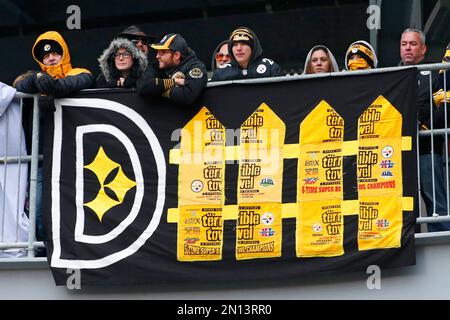 A Ravens fan in firefighter gear prays before the Pittsburgh Steelers play  the Baltimore Ravens at M&T Bank Stadium in Baltimore, Maryland on  September 11, 2011. UPI/Roger L. Wollenberg Stock Photo - Alamy