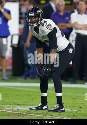 Baltimore Ravens cornerback Jimmy Smith prepares to catch a pass during ...