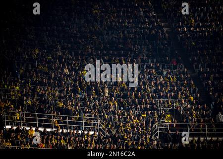 Dortmund, Germany. 4th Feb, 2023.  Zuschauer Borussia Dortmund - SC Freiburg Bundesliga 04.02.2023  Copyright (nur für journalistische Zwecke) by :  M Stock Photo