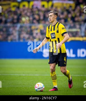 Dortmund, Germany. 4th Feb, 2023.  Nico Schlotterbeck (BVB) Borussia Dortmund - SC Freiburg Bundesliga 04.02.2023  Copyright (nur für journalistische Stock Photo