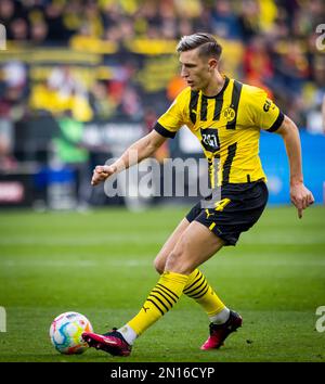 Dortmund, Germany. 4th Feb, 2023.  Nico Schlotterbeck (BVB) Borussia Dortmund - SC Freiburg Bundesliga 04.02.2023  Copyright (nur für journalistische Stock Photo