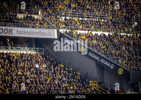 Dortmund, Germany. 4th Feb, 2023.  Zuschauer Borussia Dortmund - SC Freiburg Bundesliga 04.02.2023  Copyright (nur für journalistische Zwecke) by :  M Stock Photo