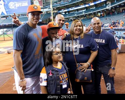 Yuli Gurriel La Piña & Carlos Correa