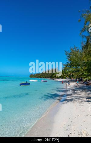 White sand beach, Anaa atoll, Tuamotu archipelago, French Polynesia, South Pacific, Pacific Stock Photo