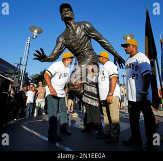 Willie Stargell's Family Upset Widow Auctioning Hall of Famer's