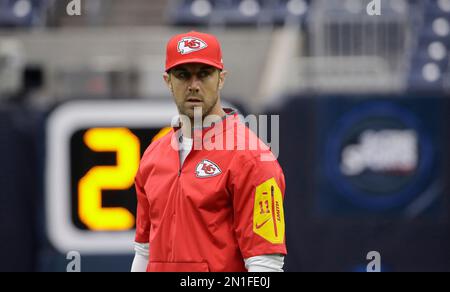 Kansas City Chiefs Alex Smith stands on the sidelines in week 11 of the NFL  against the New York Giants at MetLife Stadium in East Rutherford, New  Jersey on November 19, 2017.