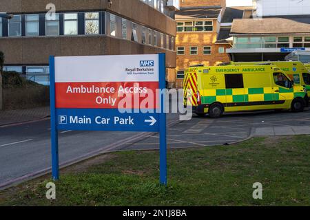Reading, Berkshire, UK. 6th February, 2023. Ambulances outside Royal Berkshire Hospital. Nurses and ambulance workers across part of the South East of England are on strike today in a dispute over pay, however, ambulances were responding to emergencies from the Royal Berkshire Hospital in Reading. Credit: Maureen McLean/Alamy Live News Stock Photo