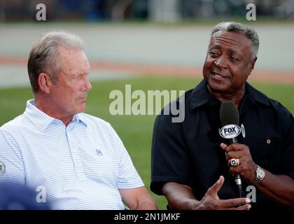 George Brett, right, congratulates Dave Winfield for his home run during  the MLB All-Star celebrity softball game Sunday, July 8, 2012, in Kansas  City, Mo. (AP Photo/Charlie Riedel Stock Photo - Alamy