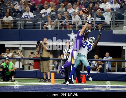 Minnesota Vikings' Adam Thielen can't catch a pass with New York