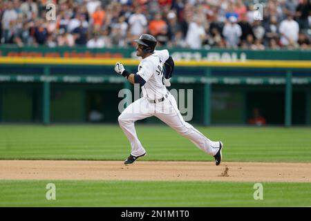 Detroit Tigers' J.D. Martinez runs to first during the eighth inning of a  baseball game against the Los Angeles Angels, Wednesday, June 7, 2017, in  Detroit. (AP Photo/Carlos Osorio Stock Photo - Alamy