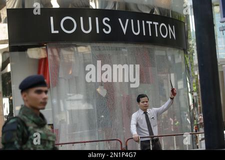 Louis Vuitton shop at Gaysorn plaza , Bangkok , Thailand Stock Photo - Alamy