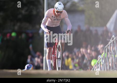 Hoogerheide, Netherlands. , . Men Elite competition, 27 VAN DER POEL Mathieu, NED, UCI World Championship Cyclo-cross Hoogerheide 2023 in the Netherlands, cycling, off road cycling, UCI Cyclocross World Championships, in Hoogerheide, The Netherlands on Sunday 5. February 2023. picture and copyright Fabien BOUKLA/ATP images. (BOUKLA Fabien/ATP/SPP) Credit: SPP Sport Press Photo. /Alamy Live News Stock Photo