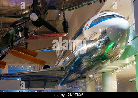 Chicago, IL, USA - February 6, 2023: Boeing 727 (N7017U) on display at the Museum of Science and Industry in Chicago, Illinois. Stock Photo