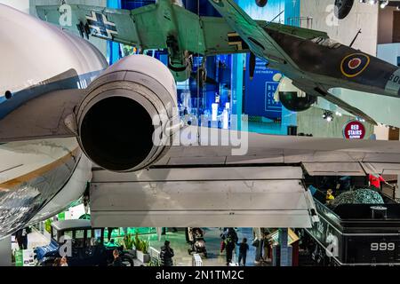 Chicago, IL, USA - February 6, 2023: Boeing 727 (N7017U) on display at the Museum of Science and Industry in Chicago, Illinois. Stock Photo