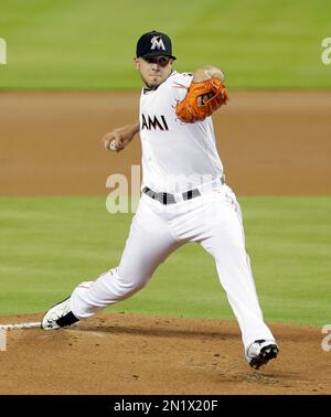 Miami Marlins' Jose Fernandez (16) pitches against the San Diego Padres in  the first inning of a baseball game, Sunday, Aug. 2, 2015, in Miami. (AP  Photo/Alan Diaz Stock Photo - Alamy