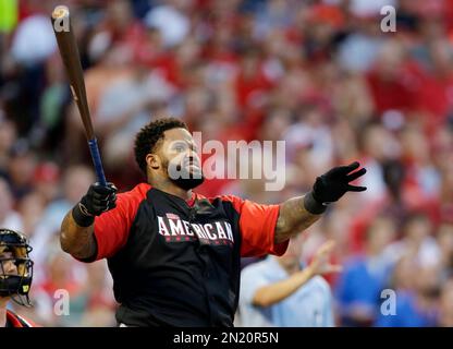 American League's Prince Fielder, of the Texas Rangers, reacts during the  MLB All-Star baseball Home Run Derby, Monday, July 13, 2015, in Cincinnati.  (AP Photo/Jeff Roberson Stock Photo - Alamy