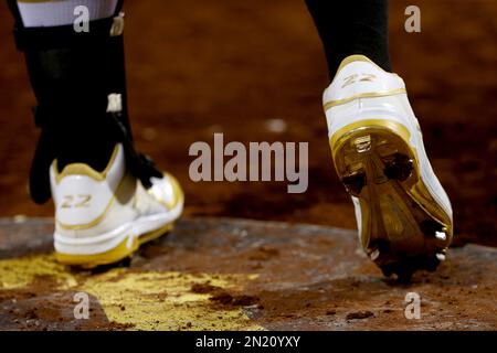 Pittsburgh Pirates' Andrew McCutchen wears a 1979 throwback uniform while  batting in the baseball game against the Cincinnati Reds in Pittsburgh,  Saturday, Aug. 22, 2009. (AP Photo/Keith Srakocic Stock Photo - Alamy