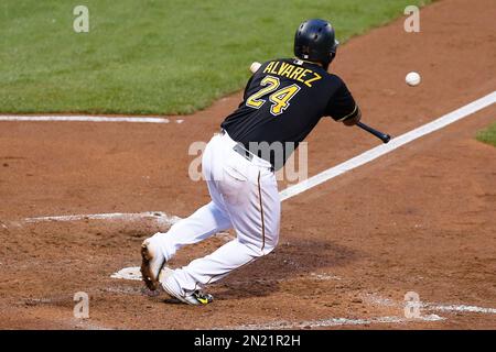 Pittsburgh Pirates' Andrew McCutchen wears a 1979 throwback uniform while  batting in the baseball game against the Cincinnati Reds in Pittsburgh,  Saturday, Aug. 22, 2009. (AP Photo/Keith Srakocic Stock Photo - Alamy