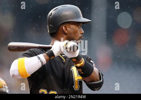 Pittsburgh Pirates' Andrew McCutchen wears a 1979 throwback uniform while  batting in the baseball game against the Cincinnati Reds in Pittsburgh,  Saturday, Aug. 22, 2009. (AP Photo/Keith Srakocic Stock Photo - Alamy