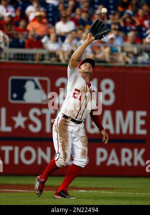 Washington, Us. 14th Aug, 2016. Atlanta Braves left fielder Matt Kemp (27)  bats in the ninth inning against the Washington Nationals at Nationals Park  in Washington, DC on Sunday, August 14, 2016.