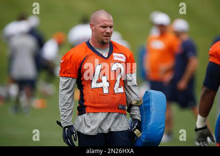 Denver Broncos rookie tight end Greg Dulcich during the opening session of  the NFL football team's training camp Wednesday, July 27, 2022, in  Centennial, Colo. (AP Photo/David Zalubowski Stock Photo - Alamy