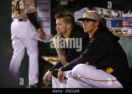 Pittsburgh Pirates' A.J. Burnett practices at baseball spring training,  Tuesday, Feb. 21, 2012, in Bradenton, Fla. (AP Photo/Matt Slocum Stock  Photo - Alamy