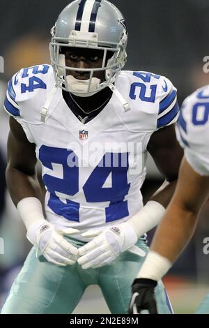 Washington, United States Of America. 25th Aug, 2021. File photo of Dallas  Cowboy running back Herschel Walker (34) prior to an NFL game at RFK  Stadium in Washington, DC on December 11