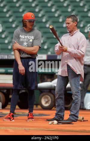 Houston Astros on X: Craig Biggio and Nolan Ryan sitting behind home plate  watching Altuve and the #Astros.  (photo via  @AstrosTalk) / X