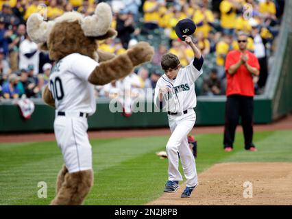 Seattle mariners mascot hi-res stock photography and images - Alamy