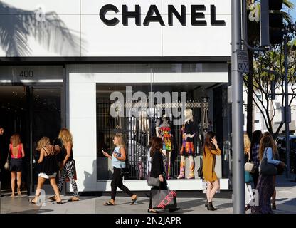 Chanel Store On Rodeo Drive Beverly Hills Usa Stock Photo - Download Image  Now - Arts Culture and Entertainment, Beverly Hills - California, Boutique  - iStock