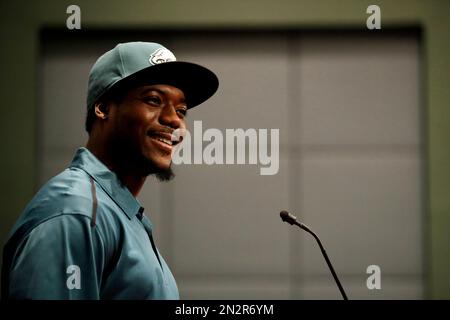 Philadelphia Eagles cornerback Byron Maxwell (31) watches a replay of Detroit  Lions running back Joique Bell's touchdown during the second half of an NFL  football game, Thursday, Nov. 26, 2015, in Detroit.