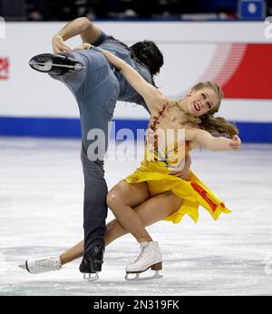 Kaitlyn Weaver and Andrew Poje of Canada perform the free dance on