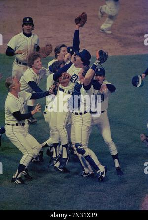 Detroit Tigers pitcher Willie Hernandez and catcher Lance Parrish celebrate  Oct. 14, 1984 after beating the San Diego Padres to win the World Series.  (AP Photo/Ron Heflin Stock Photo - Alamy