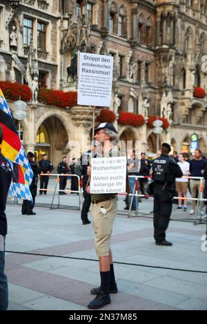 Munich, Germany. 28th Aug, 2017. On August 28, 2017 Pegida Munich marched again through the Munich streets. It is one of their last marches in Munich. Again only joined the racist march. (Photo by Alexander Pohl/Sipa USA) Credit: Sipa USA/Alamy Live News Stock Photo