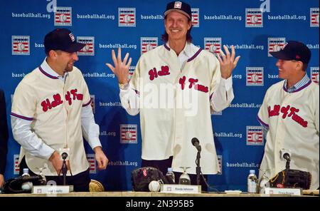 Alomar, Blyleven and Gillick Enter Baseball Hall of Fame - The New York  Times