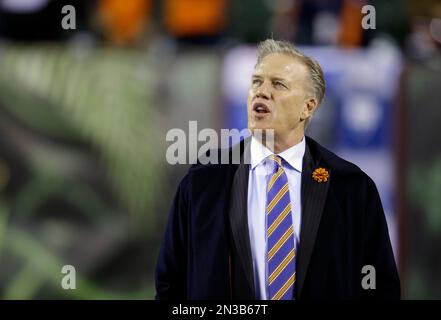 Cincinnati Bengals Executive Vice President Katie Blackburn tosses a  football on the sidelines during an NFL football rookie minicamp Saturday,  May 11, 2019, in Cincinnati. (AP Photo/Gary Landers Stock Photo - Alamy