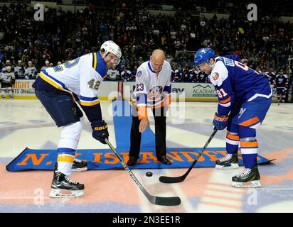 Former St. Louis Blues and Hockey Hall of Famer Bernie Federko waits for  the start of a golf tournament in Ballwin, Missouri on July 23, 2007. (UPI  Photo/Bill Greenblatt Stock Photo - Alamy