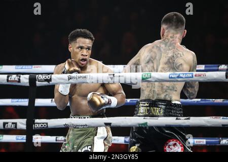 Devin Haney vs George Kambosos Stock Photo