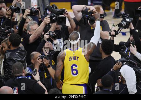 Los Angeles, United States. 07th Feb, 2023. Los Angeles Lakers forward LeBron  James addresses fans and the media after scoring his 36th point against the  Oklahoma City Thunder, passing Kareem Abdul-Jabbar to