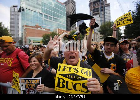 Pirates Fans Rally Downtown For Buctober!