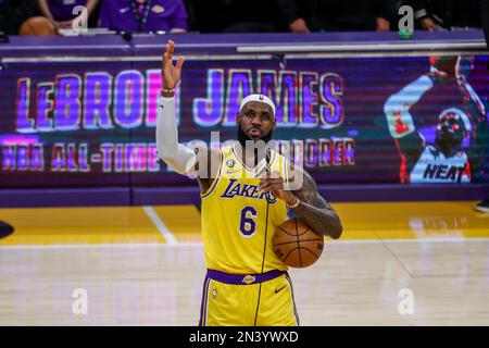 Los Angeles Lakers forward LeBron James (23) dunks on an
