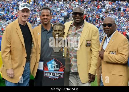 Bruce Smith of the Buffalo Bills Stock Photo - Alamy