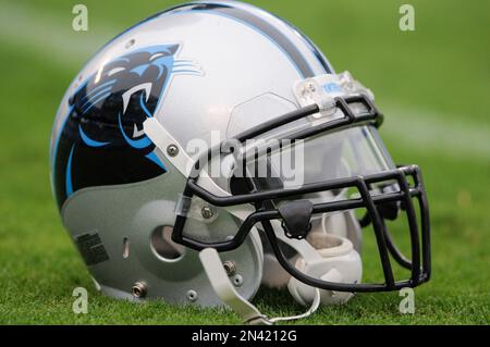 A Carolina Panthers helmet sits on the bench prior to an NFL football game  against the Arizona Cardinals, Sunday, Oct. 2, 2022, in Charlotte, N.C. (AP  Photo/Brian Westerholt Stock Photo - Alamy