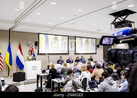 THE HAGUE - Digna van Boetzelaer (Netherlands), Andy Kraag (Netherlands), David McLean (Australia), Asha Hoe Soo Lian (Malaysia), Eric van der Sypt (Belgium), Oleksandr Bank (Ukraine) during a presentation of the Joint Investigation Team (JIT) of results in the ongoing investigation into those involved in the downing of flight MH17. It concerns an investigation into the crew of the missile installation that brought down the aircraft and those responsible for the delivery of the weapon system. ANP SEM VAN DER WAL netherlands out - belgium out Stock Photo