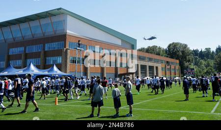 Seattle Seahawks' A.J. Schable at a walkthrough football practice to open  training camp Thursday, July 28, 2011, in Renton, Wash. (AP Photo/Elaine  Thompson Stock Photo - Alamy