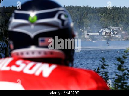 Seattle Seahawks' A.J. Schable at a walkthrough football practice to open  training camp Thursday, July 28, 2011, in Renton, Wash. (AP Photo/Elaine  Thompson Stock Photo - Alamy