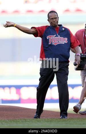 Justin Morneau and Rod Carew stop by Twins spring training