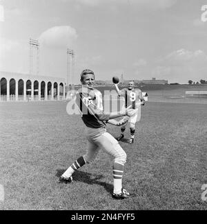 Old Images of Philadelphia - Philadelphia Eagles Sonny Jurgensen